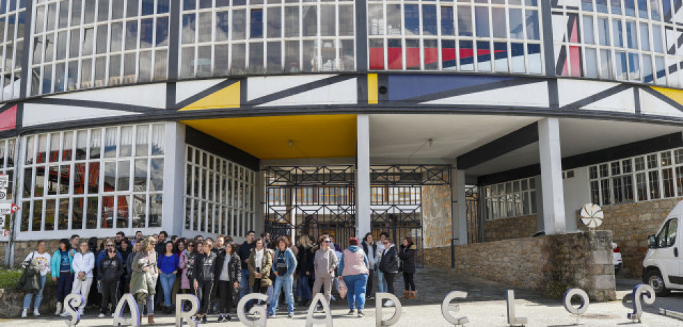 Todos los trabajadores de Sargadelos se incorporan a sus puestos en la fábrica de Cervo