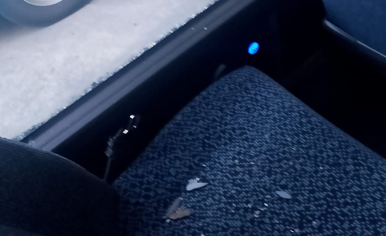 Entre cristales y con una luna rota en el trayecto de bus de Ferrol a A Coruña