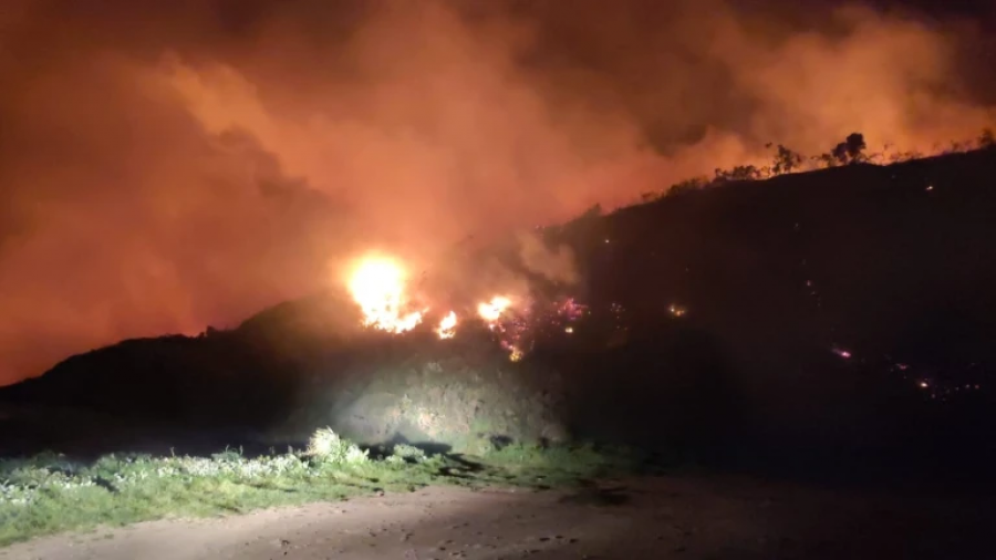 Tres incendios en Valdoviño, Narón y Ferrol arrasan unas 25 hectáreas de madrugada