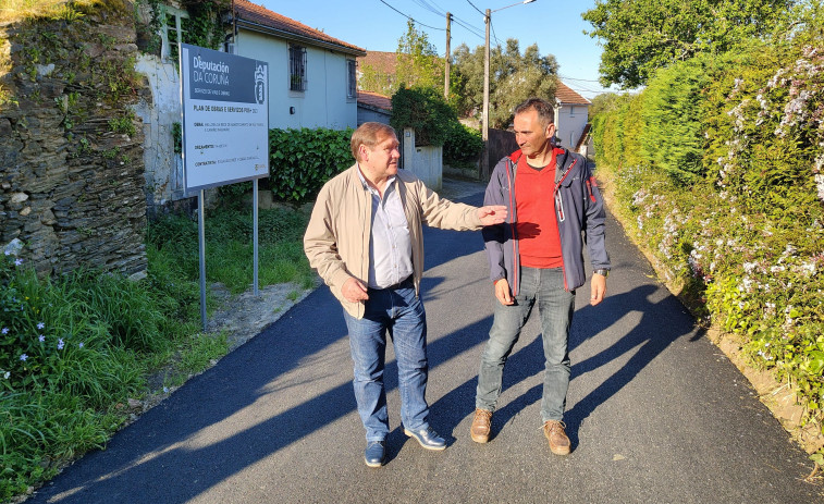 El Concello de Fene supervisa los trabajos en viales de Rúa Travesa y Camiño do Inferniño