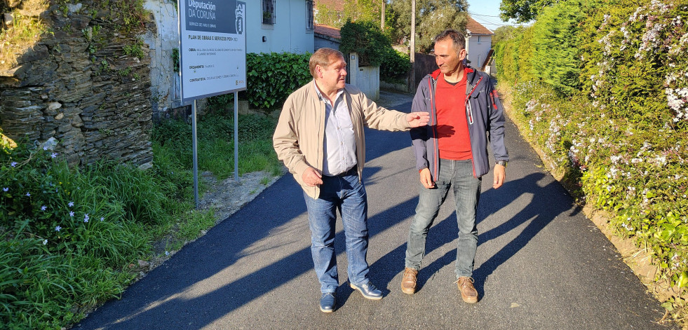 El Concello de Fene supervisa los trabajos en viales de Rúa Travesa y Camiño do Inferniño