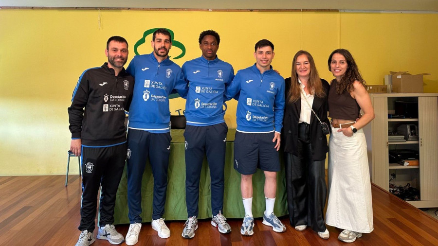 O Parrulo Ferrol continúa con sus visitas a los colegios de la comarca