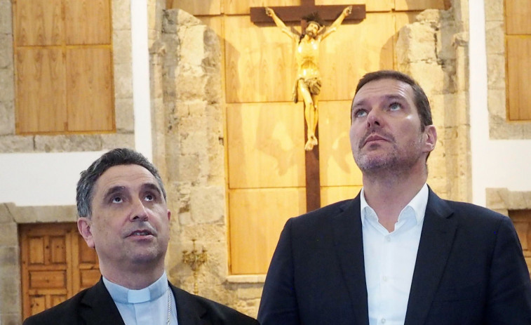 Dolores abre sus puertas tras siete años cerrada: las imágenes de la inauguración de la iglesia en Ferrol
