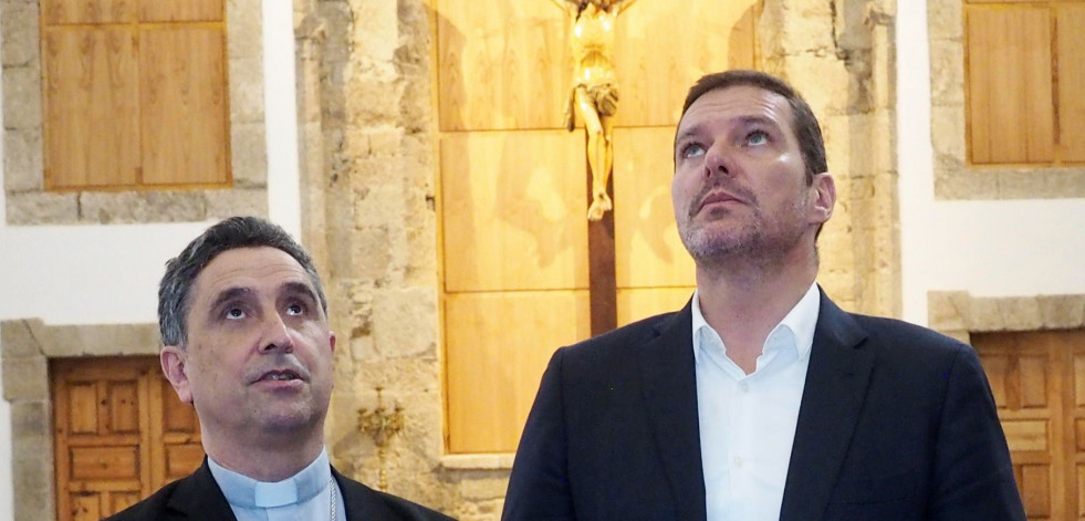 Dolores abre sus puertas tras siete años cerrada: las imágenes de la inauguración de la iglesia en Ferrol