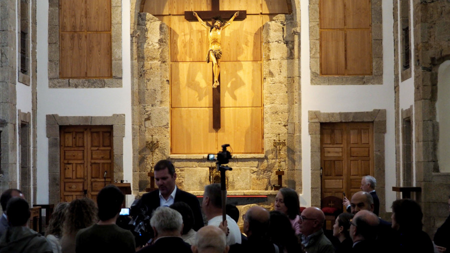 La iglesia espera ya con las puertas abiertas el regreso de la virgen este Viernes de Dolores en Ferrol