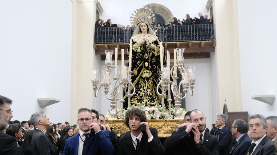 Vuelve la Dolorosa a su casa de Ferrol tras siete largos años en el “exilio” de San Julián