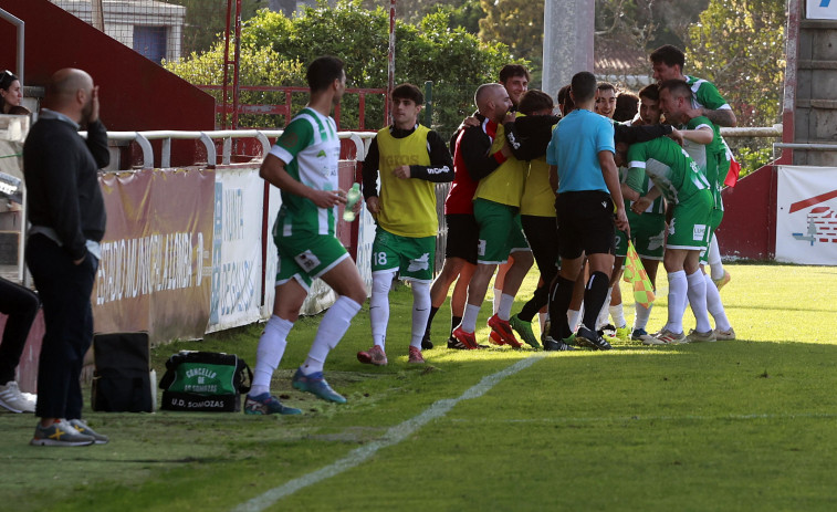 El Somozas revive a costa del Arosa