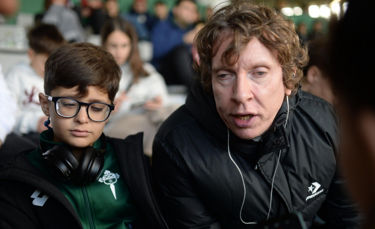 El “detallazo” del exracinguista Carlos Vicente con el joven jugador Álvaro Otero