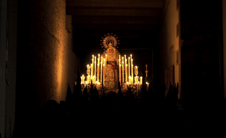 Martes Santo 2025: procesión Jesús atado a la Columna y Virgen de la Esperanza en Ferrol