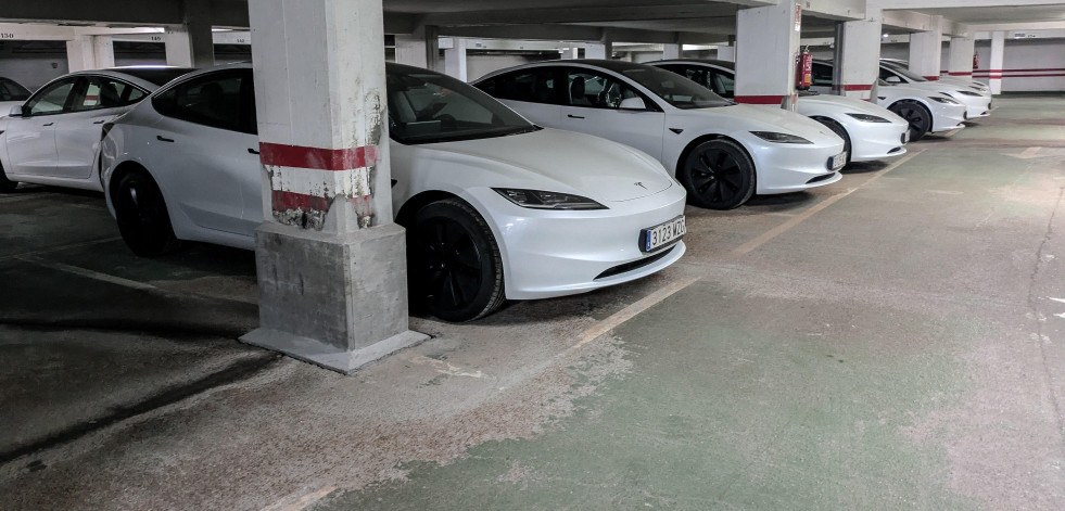 A Coruña será la base  de una flota de Teslas  para el transporte público