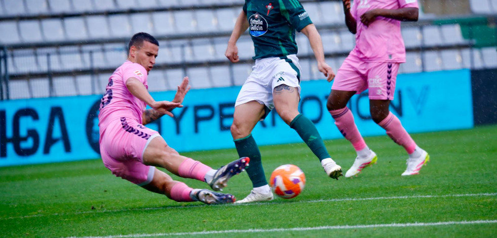 El Racing de Ferrol aún respira
