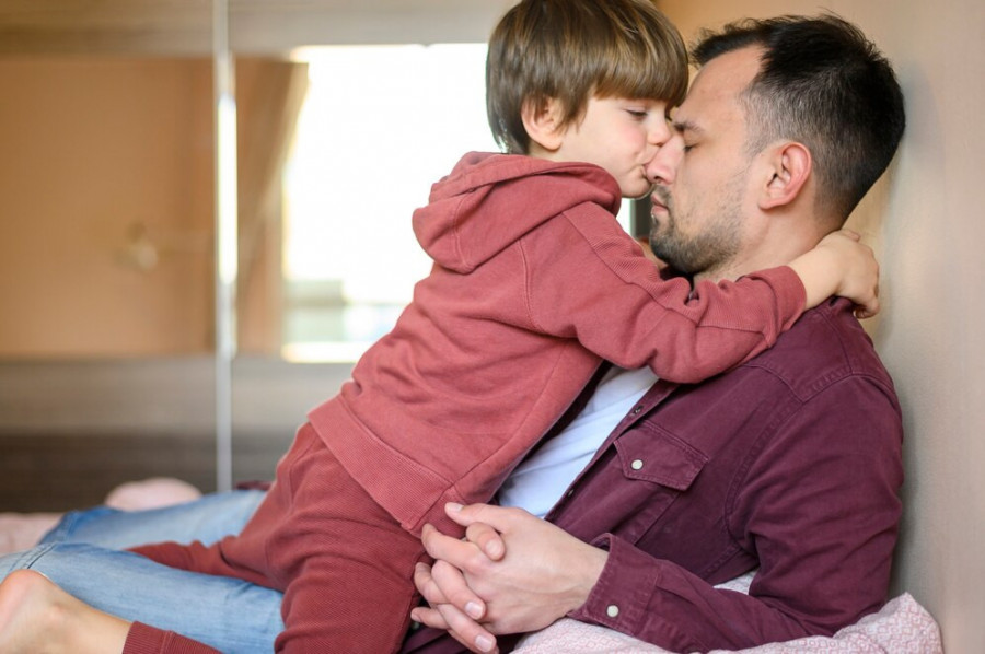 Cuando papá sufre, los niños lo sienten: la conexión invisible, pero poderosa, con la depresión paterna