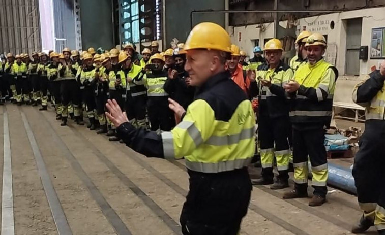 La jubilación musical de Antonio Álvarez en WindWaves bailando al son de Miguel Ríos en As Somozas