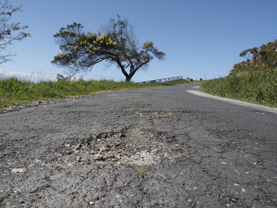 El Concello destina más de 330.000 euros a la reparación de varios caminos y carreteras del rural