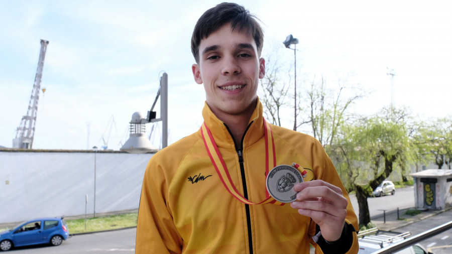Jorge Permuy Pérez, tirador plata nacional sub 23 por equipos: “Los de Ferrol estamos en todos los podios”