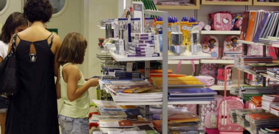 La Xunta implantará en la declaración de la renta una desgravación por la compra de libros y material escolar