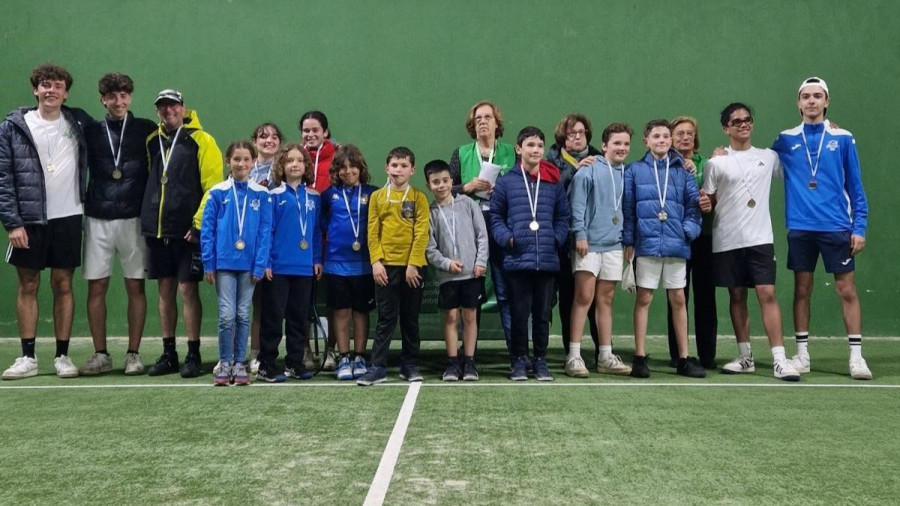 Tenis | Redes se vuelve a unir para superar el mal tiempo en su Torneo Benéfico contra o Cancro