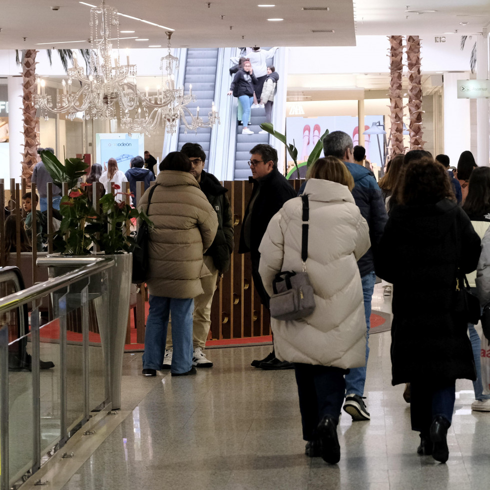 Odeón reparte tazas “molonas” para celebrar el Día de la Madre, con premios en su interior