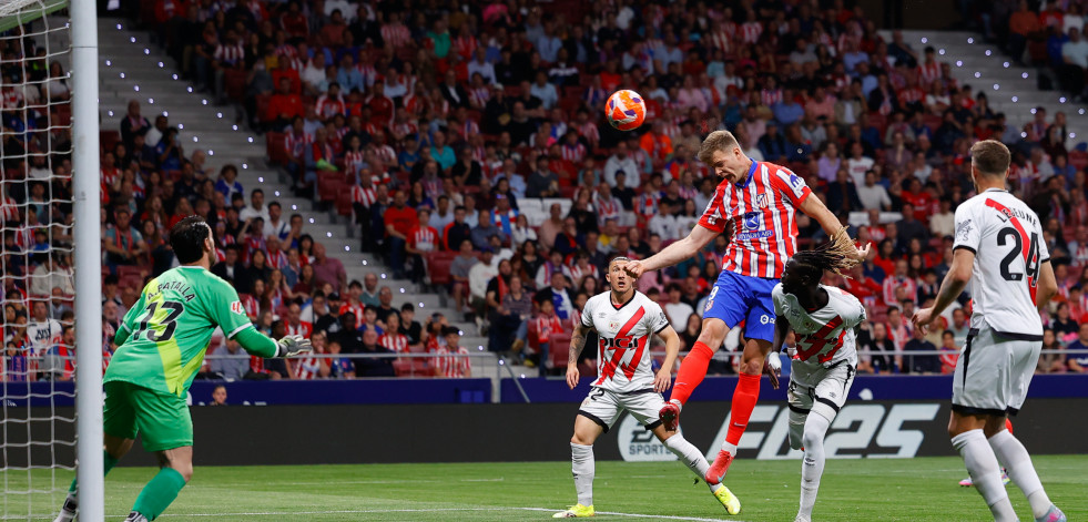 El Atlético de Madrid golea al Rayo Vallecano  en el Metropolitano (3-0)