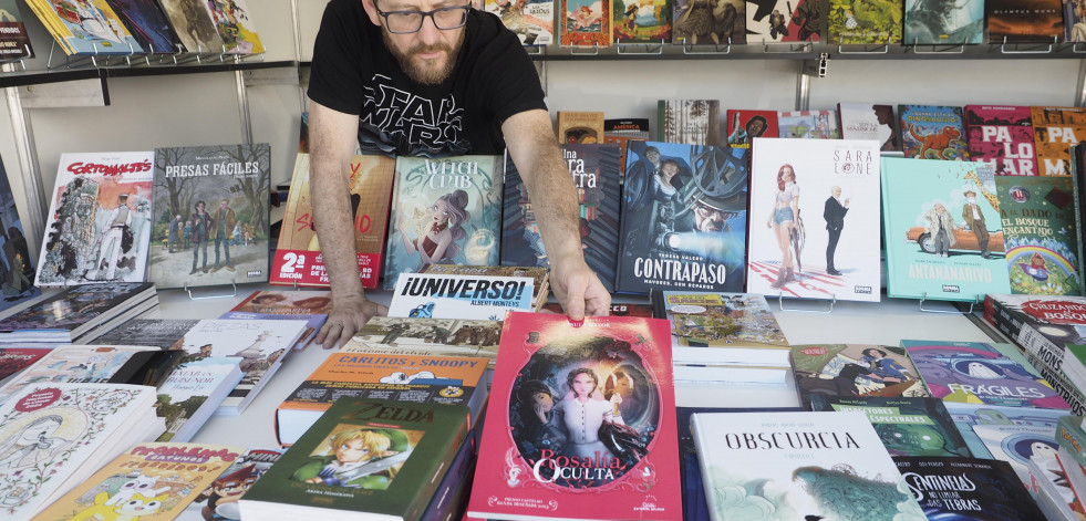 La Feira do Libro de Ferrol sugiere lecturas y citas culturales para todos en la carpa de actividades