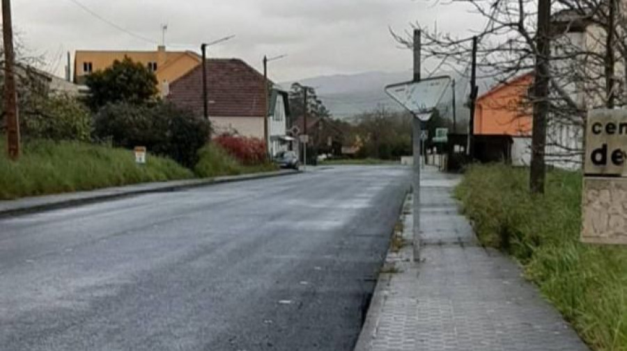 El BNG de Narón reclama a las diferentes administraciones arreglar la señalización en el vial de Pedroso
