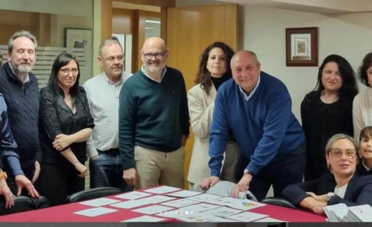 Once escolares de Ferrol y Narón, premiados en el concurso “Deseña unha xoia para a túa nai”