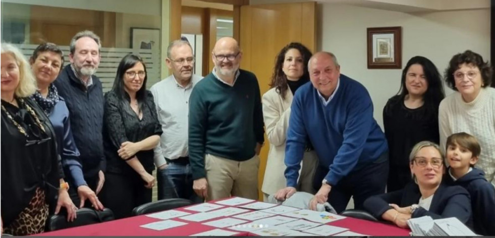 Once escolares de Ferrol y Narón, premiados en el concurso “Deseña unha xoia para a túa nai”