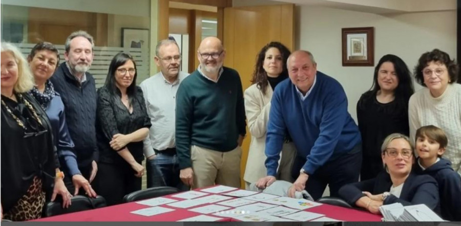 Once escolares de Ferrol y Narón, premiados en el concurso “Deseña unha xoia para a túa nai”