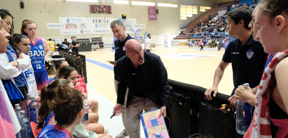Lino López, entrenador del Baxi Ferrol: “Hay que pelear cada jugada para llegar con opciones al final