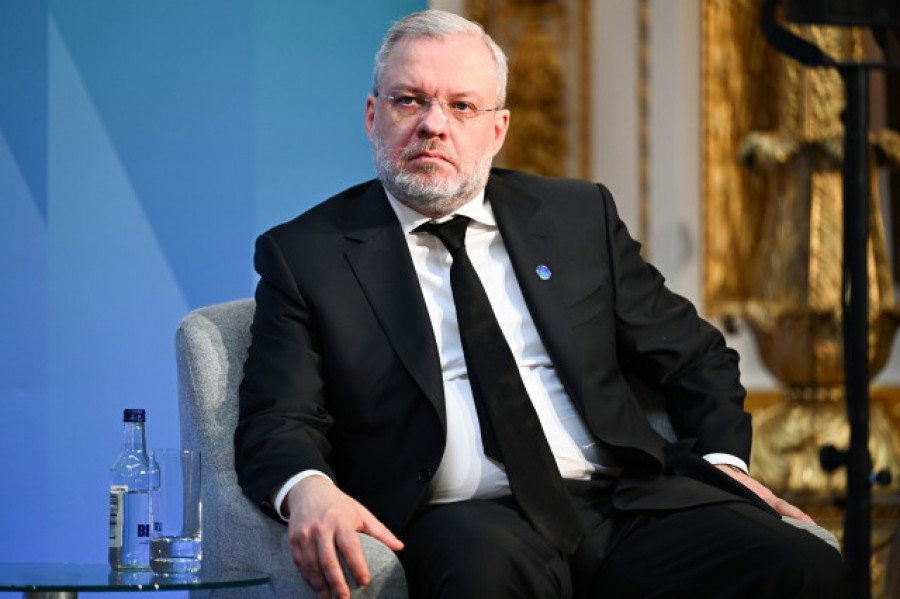 Ucrania ofrece asistencia para restablecer el suministro eléctrico en España