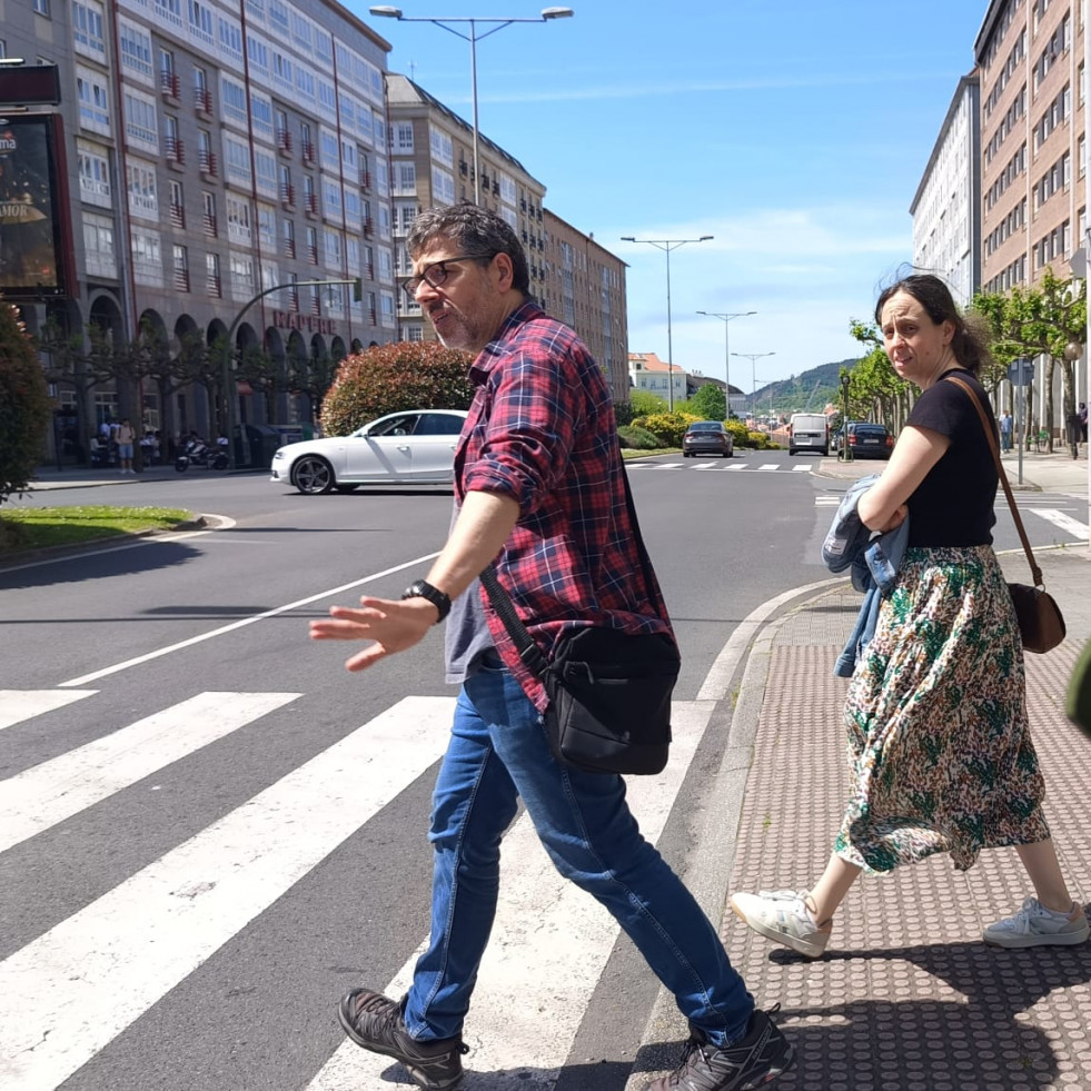 El Concello de Ferrol pide minimizar las salidas y limitar el uso del móvil