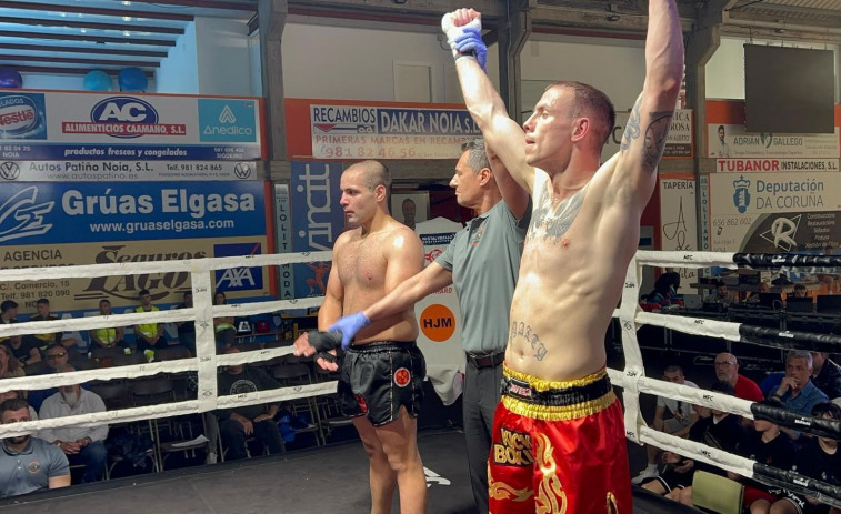 Kickboxing | Doblete de Robles e Iglesias, del Narón O Freixo, en la velada de Noia