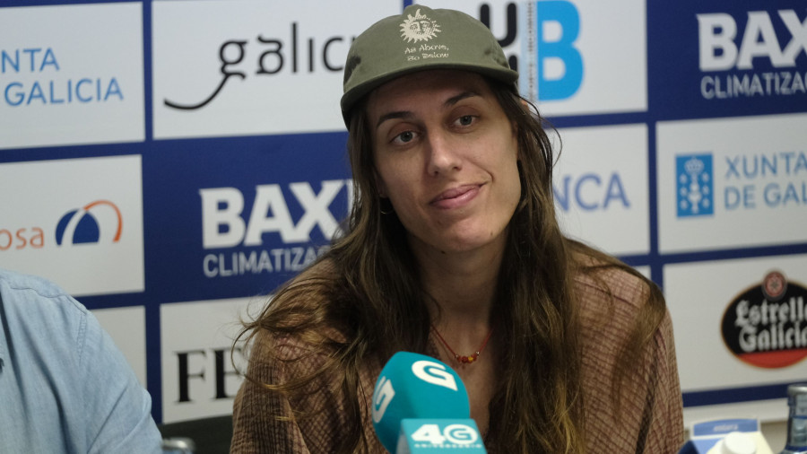 Gala Mestres, la primera piedra del nuevo Baxi Ferrol: "Está siendo mágico y no me quiero bajar de este tren ahora"