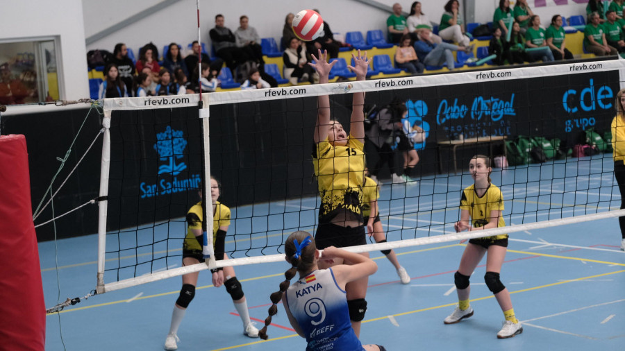 Voleibol | Billetes nacionales para Aldebarán y Narón tras la cita dirimida en San Sadurniño