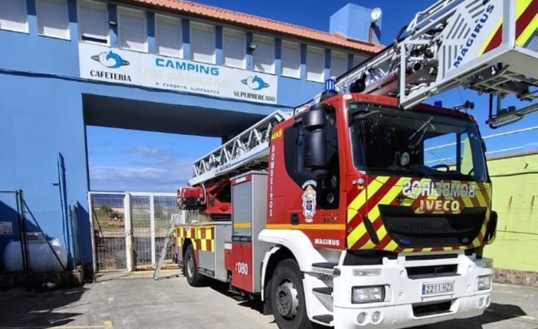 Un cortocircuito en el camping de As Cabazas moviliza a los Bombeiros de Ferrol