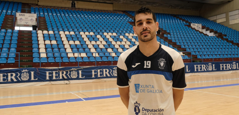 Rubén Orzáez, jugador de O Parrulo Ferrol: “Estamos preparados para jugar los playoffs y pelear por el ascenso”
