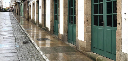 UN HOMBRE SENTADO | Padre e Hijo