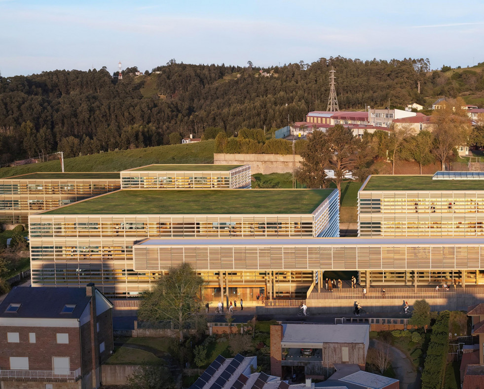 Recreación del futuro campus universitario Emilia Pardo Bazán, que se establecería en Feáns, según el proyecto