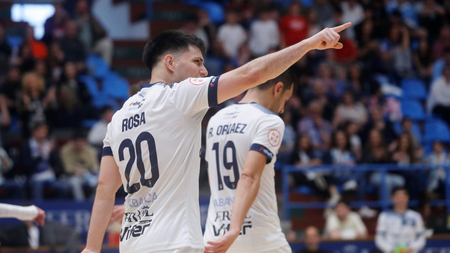 O Parrulo Ferrol florece a costa del Zambú Pinatar (9-1)