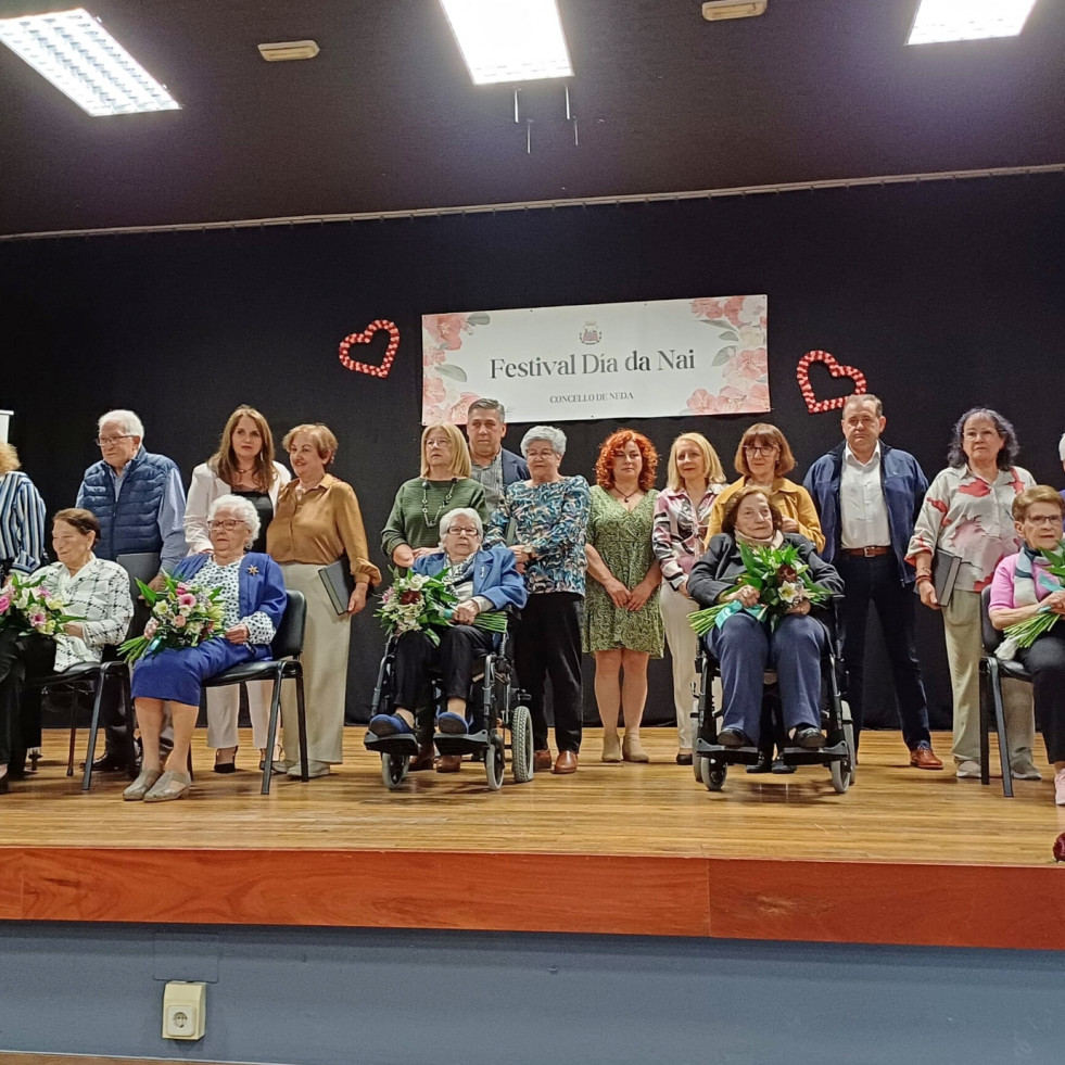 Neda acogió un emotivo homenaje a las madres más veteranas del concello