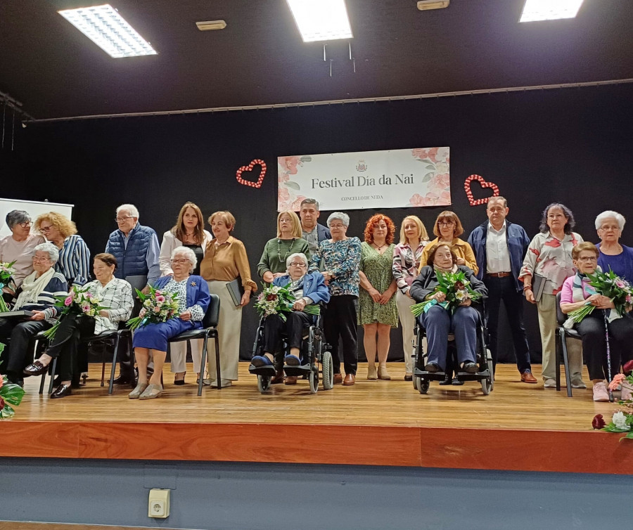 Neda acogió un emotivo homenaje a las madres más veteranas del concello
