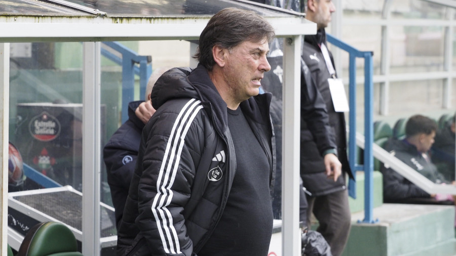 Alejandro Menéndez, entrenador del Racing de Ferrol: “Tenemos que competir por el club, la afición y nosotros”