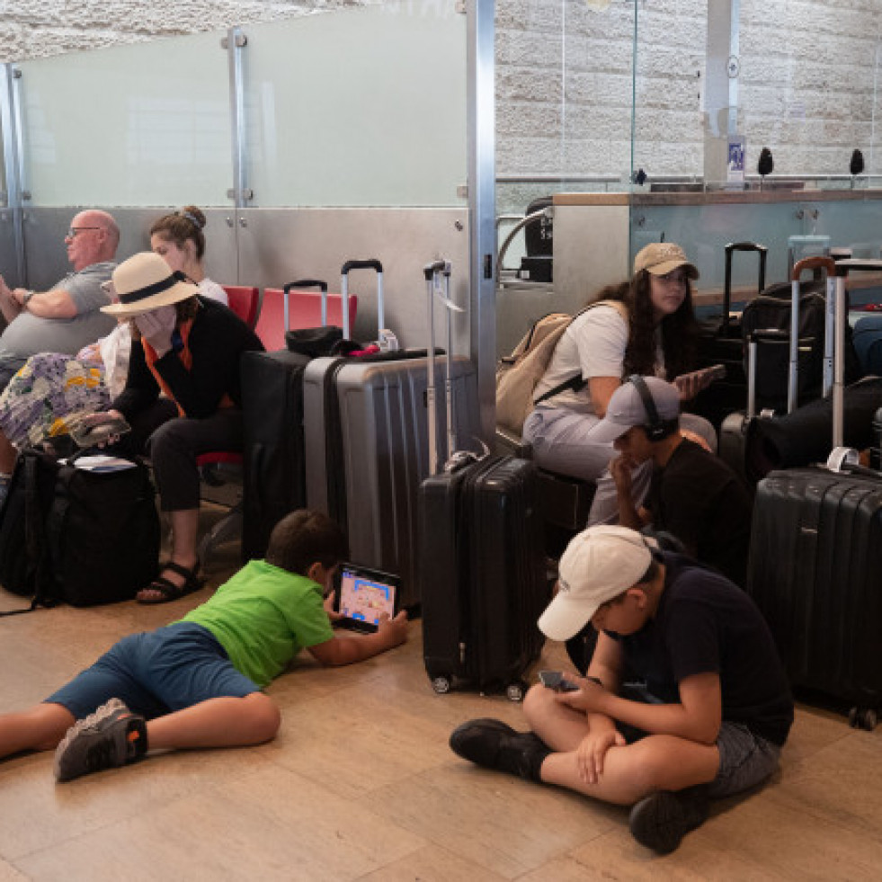 Seis heridos tras caer un proyectil en el aeropuerto de Tel Aviv