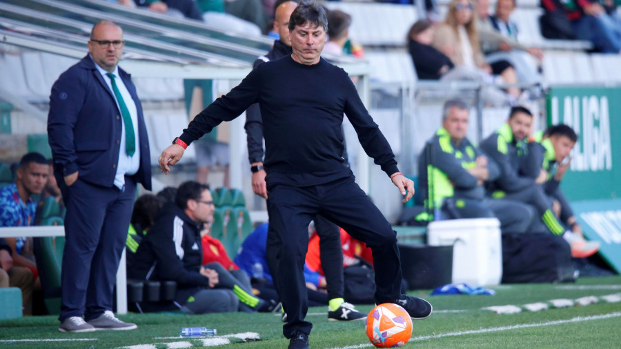 Alejandro Menéndez, entrenador del Racing de Ferrol: "El gol de Álvaro Giménez es un gol como una casa"