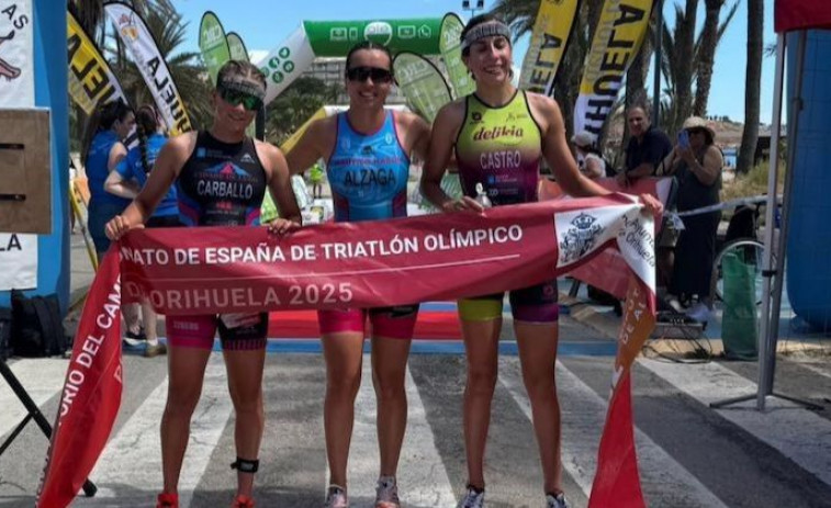 Triatlón | María Alzaga, del Náutico de Narón, consigue el billete para el campeonato de españa de A Coruña tras ganar en Orihuela