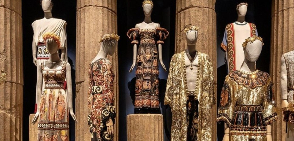“DAL CUORE  ALLE MANI”  DOLCE & GABBANA