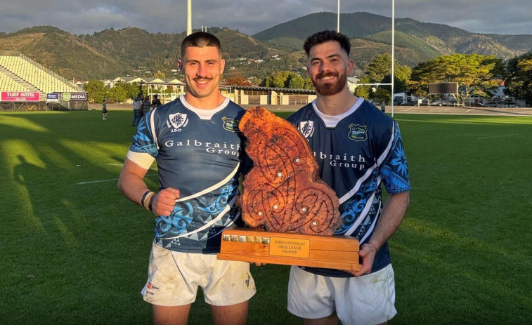 Rugby | Los ferrolanos Jorge Segura y Álvaro Dopico levantan su primer trofeo en Nueva Zelanda