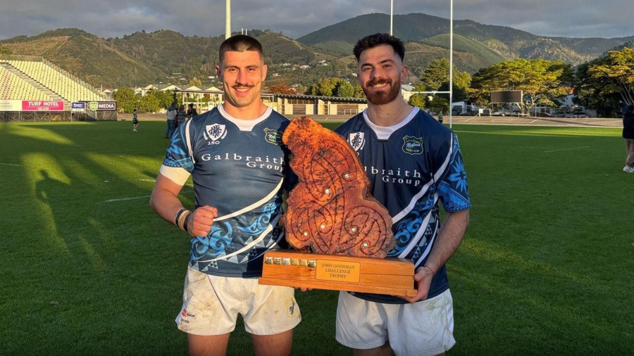 Rugby | Los ferrolanos Jorge Segura y Álvaro Dopico levantan su primer trofeo en Nueva Zelanda