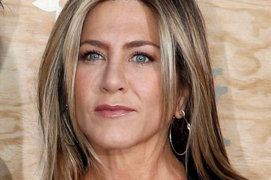 Detienen a un hombre tras atravesar con su coche la puerta de una casa de Jennifer Aniston