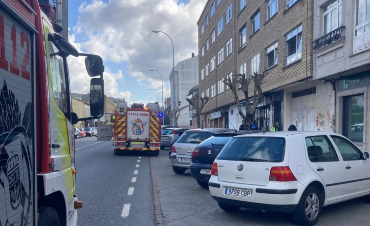 Movilizados los bomberos por un incendio en un cuadro eléctrico en Narón